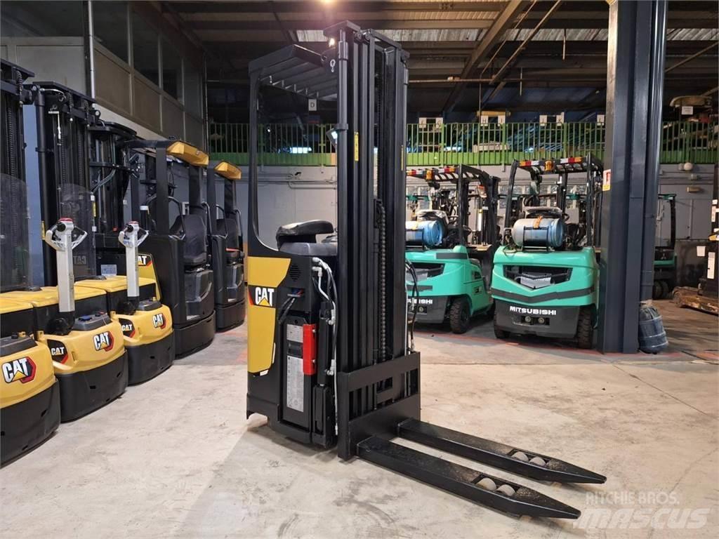 CAT NSR16N2 自走式堆積機
