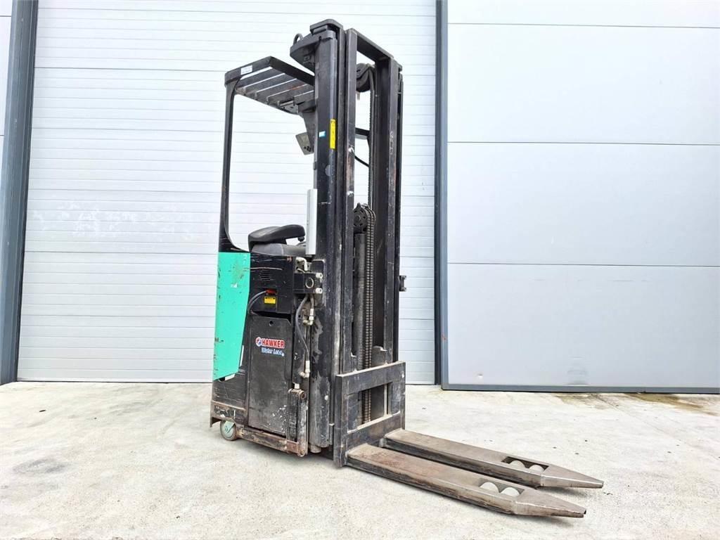 CAT NSR20N 自走式堆積機