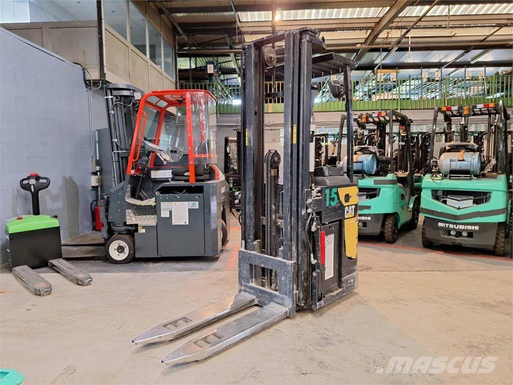 CAT NSR20N 自走式堆積機