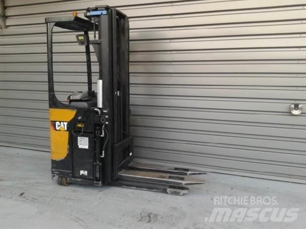 CAT NSR20N 自走式堆積機