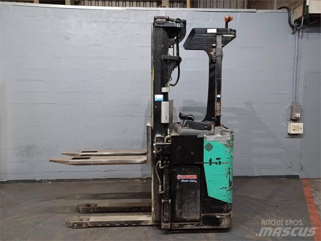 CAT NSR20N 自走式堆積機