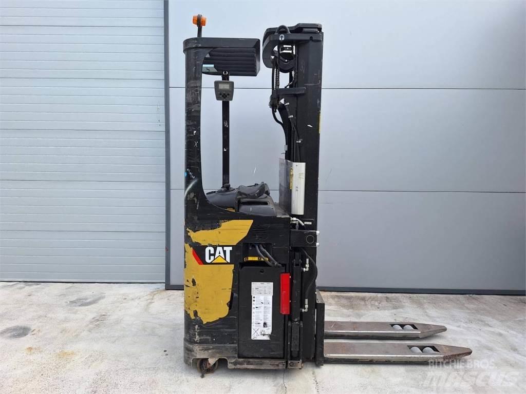 CAT NSR20N 自走式堆積機