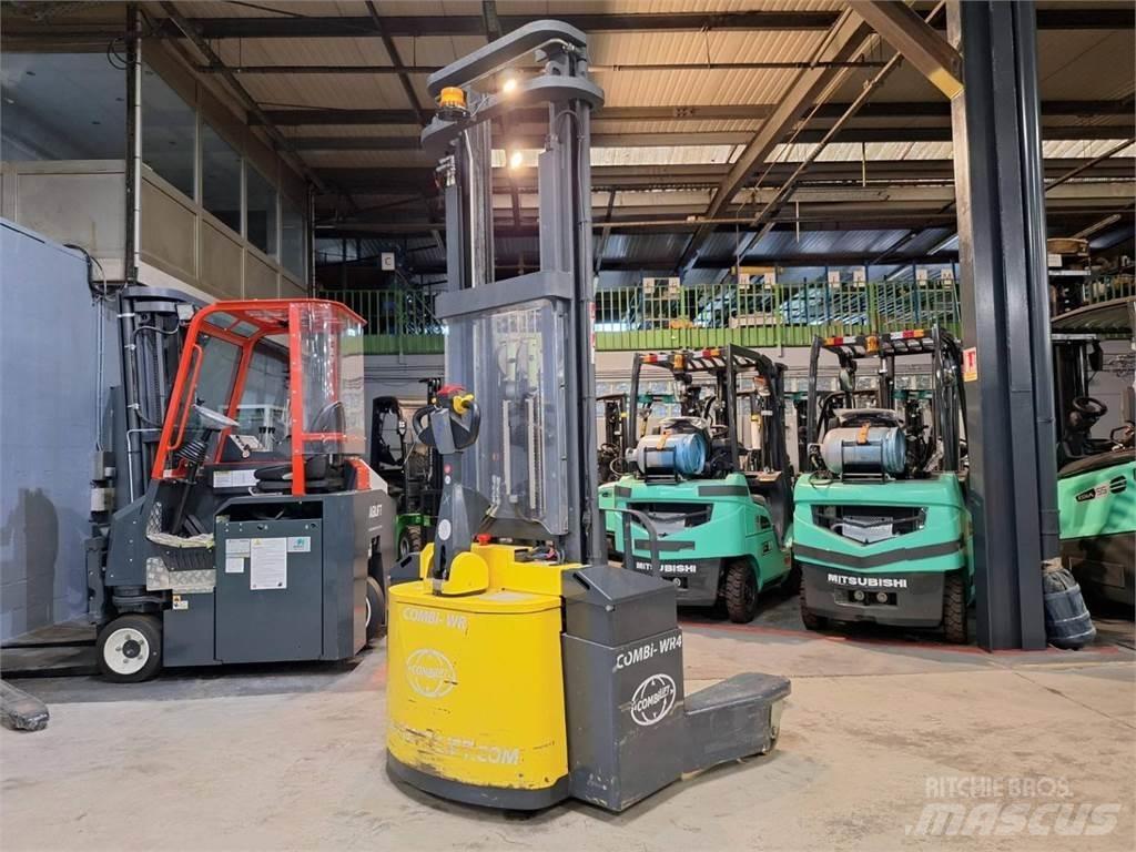Combilift WR4 行走控制式堆積機