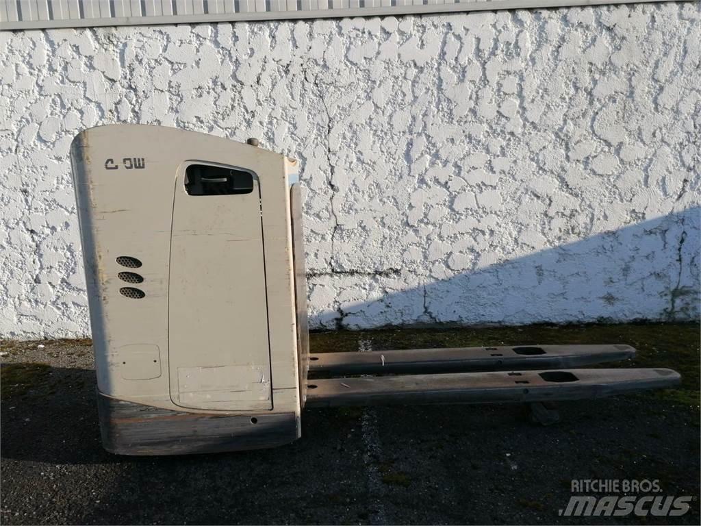 Crown RT4000 自走式堆積機