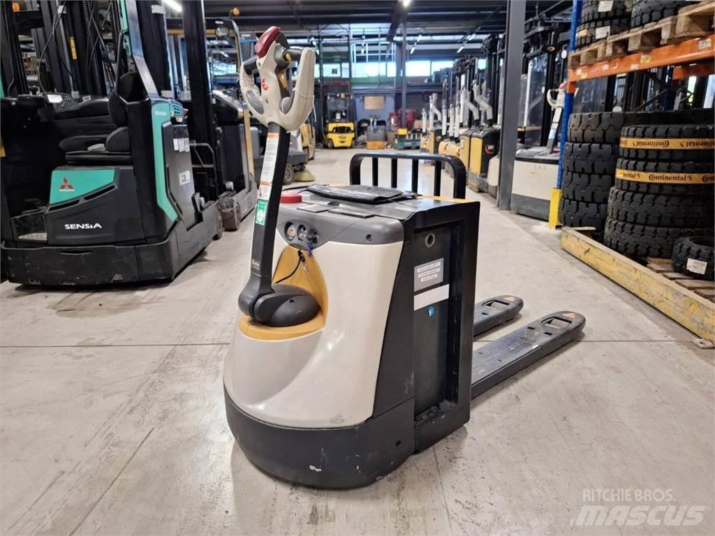 Crown WP3080 行走控制式堆積機