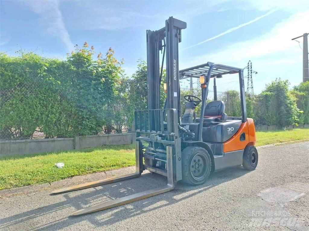 Doosan D30S 5 堆高機(叉車)-其他