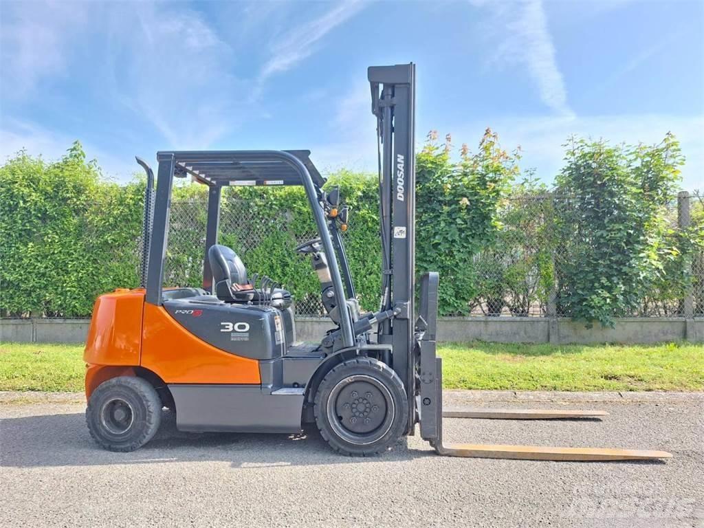 Doosan D30S 5 堆高機(叉車)-其他