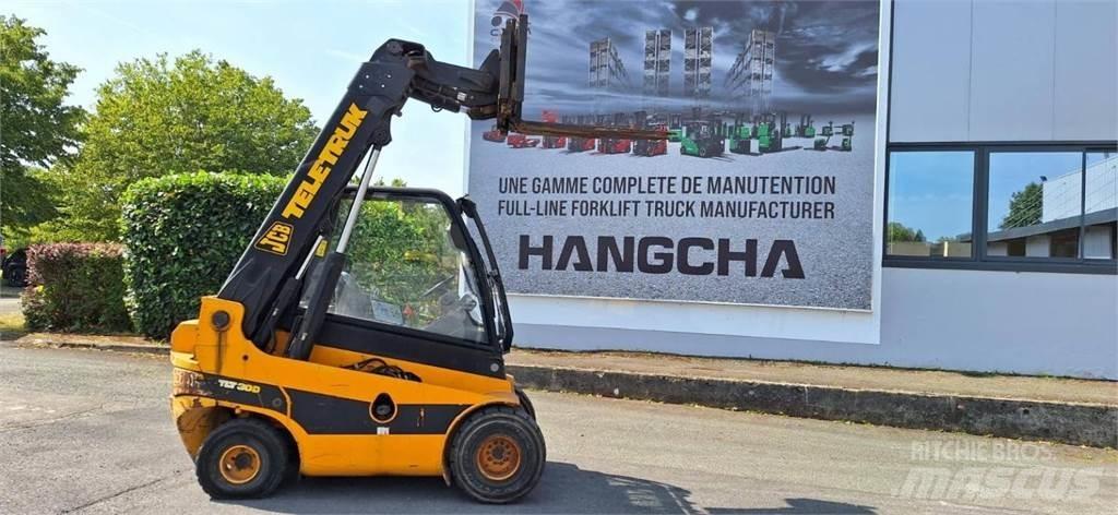 JCB TLT30D 農業用伸縮臂裝載機