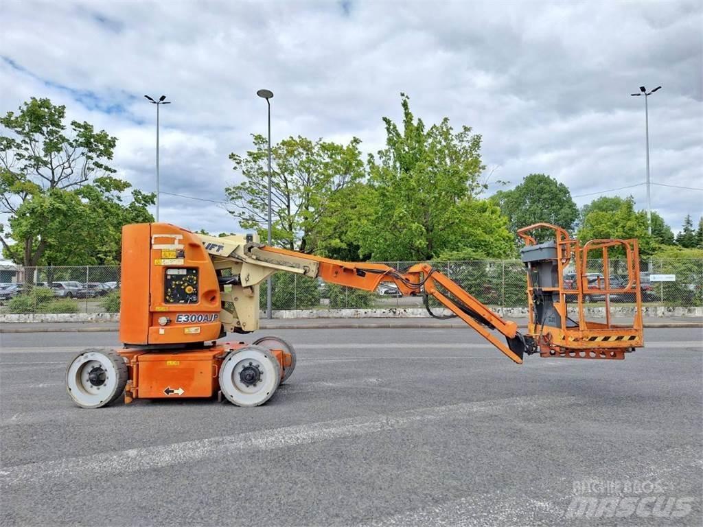 JLG E300AJP 其他升降機和作業平台