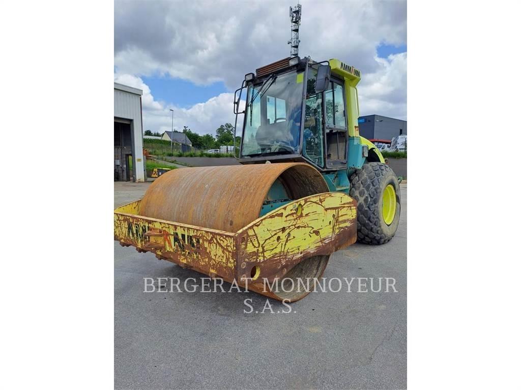 Ammann ASC130D 土壤壓實機