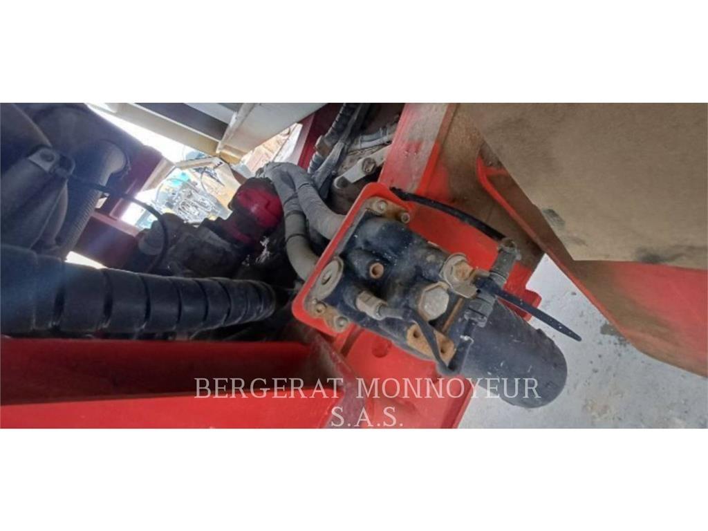 Astra RD40 鉸接式起吊車