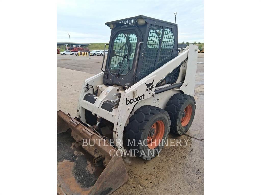 Bobcat 853 滑移轉向裝載機