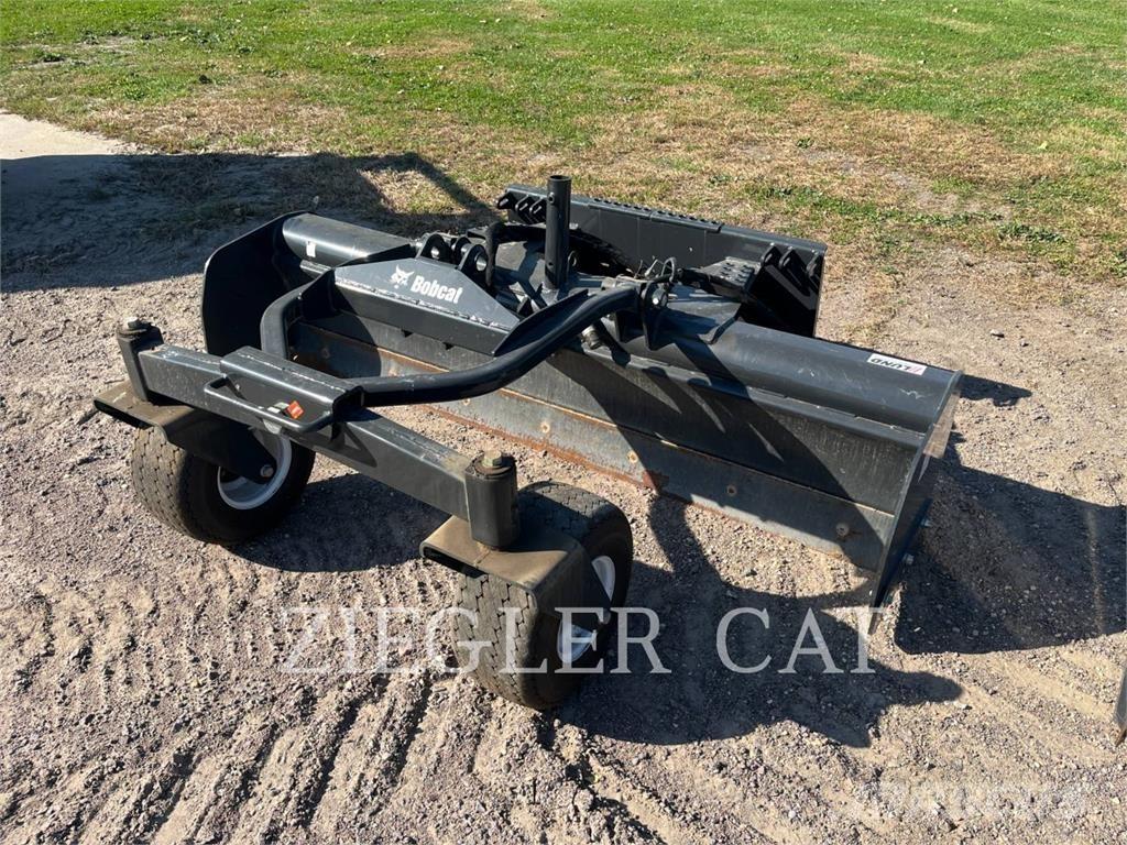 Bobcat BOXBLADE 滑移轉向裝載機