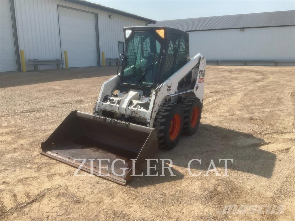 Bobcat S130 滑移轉向裝載機