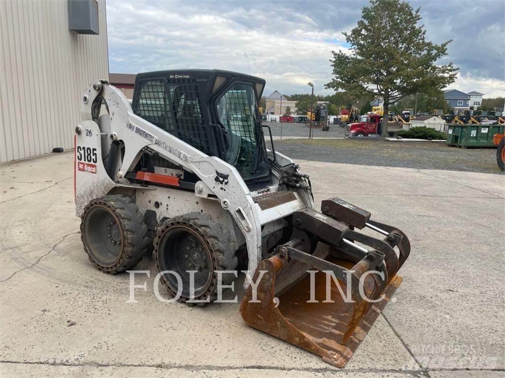 Bobcat S185 滑移轉向裝載機