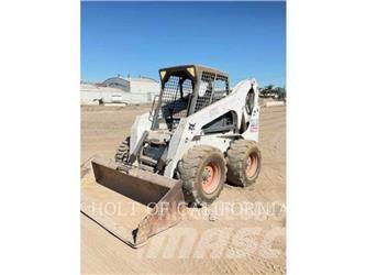 Bobcat S330 滑移轉向裝載機