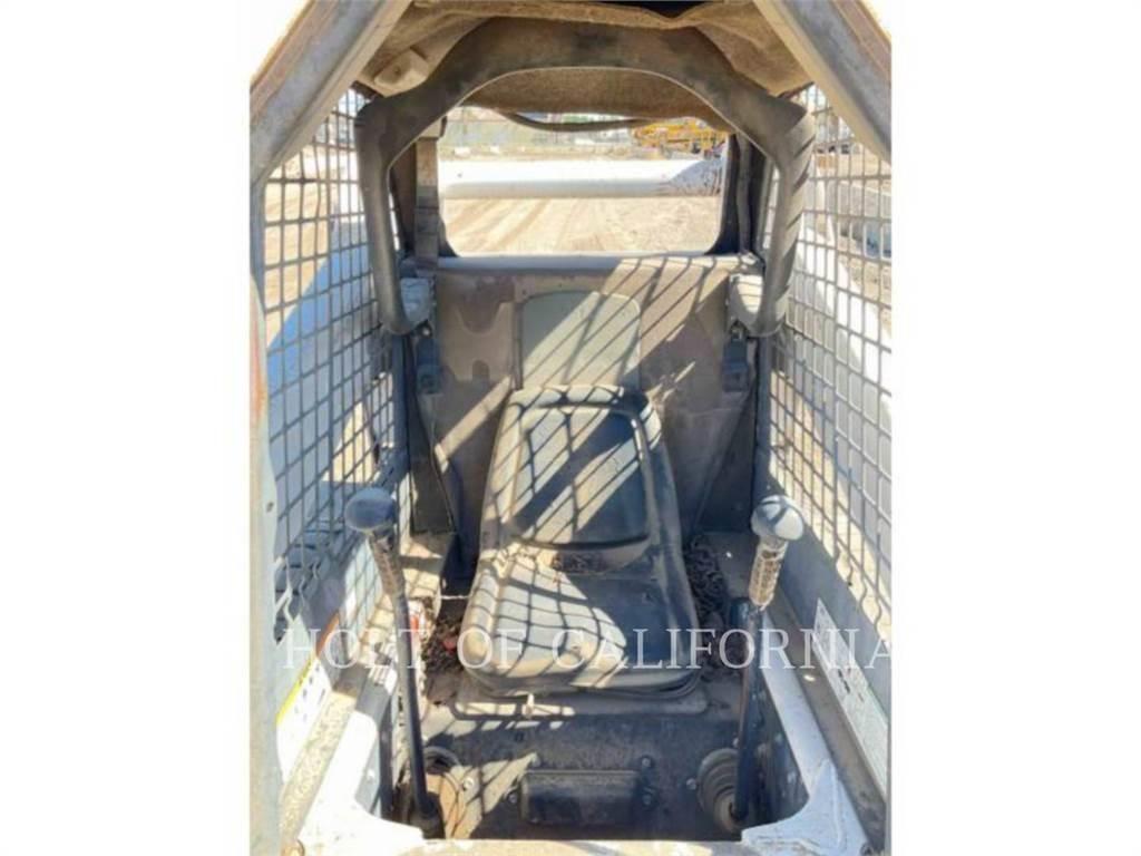 Bobcat S330 滑移轉向裝載機