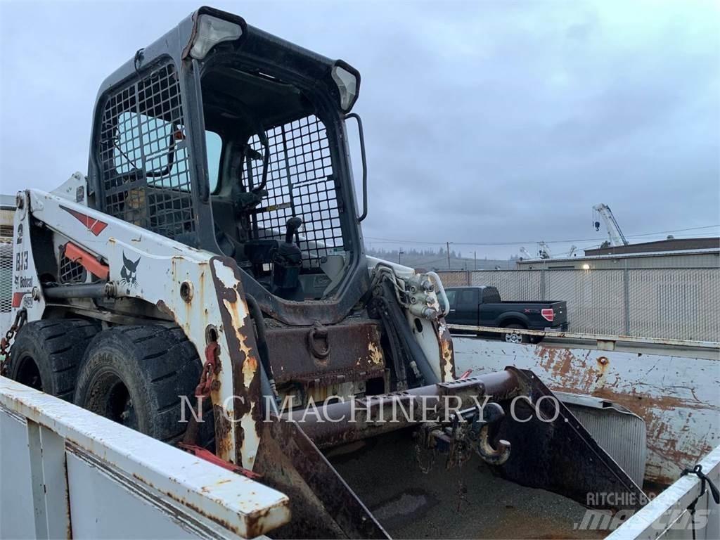 Bobcat S450 滑移轉向裝載機