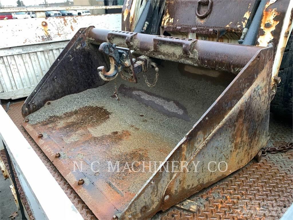 Bobcat S450 滑移轉向裝載機