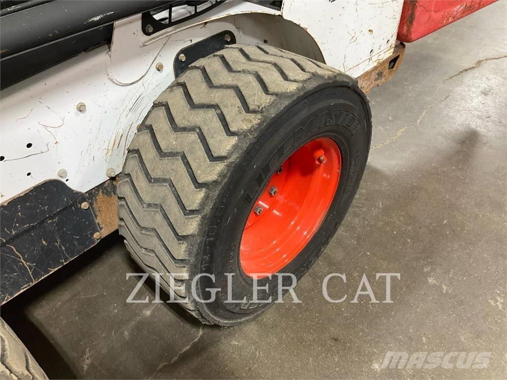 Bobcat S550_US 滑移轉向裝載機