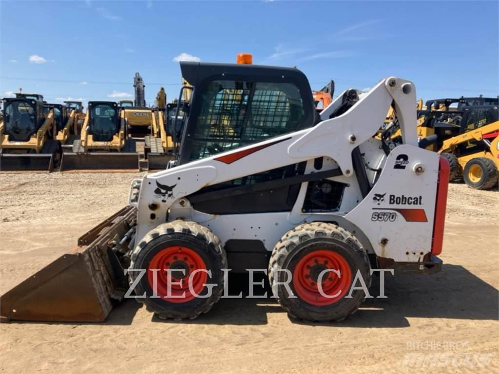 Bobcat S570 滑移轉向裝載機