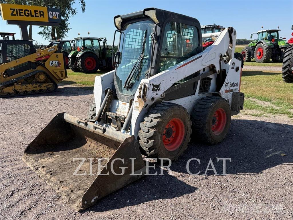 Bobcat S590 滑移轉向裝載機