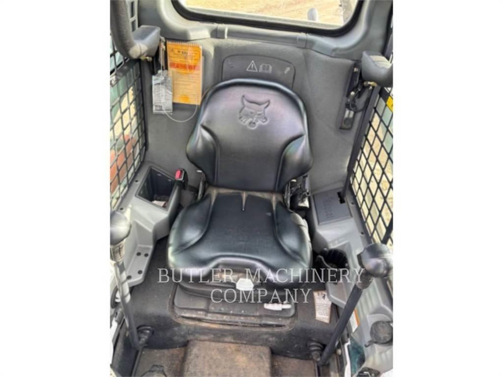 Bobcat S740 滑移轉向裝載機