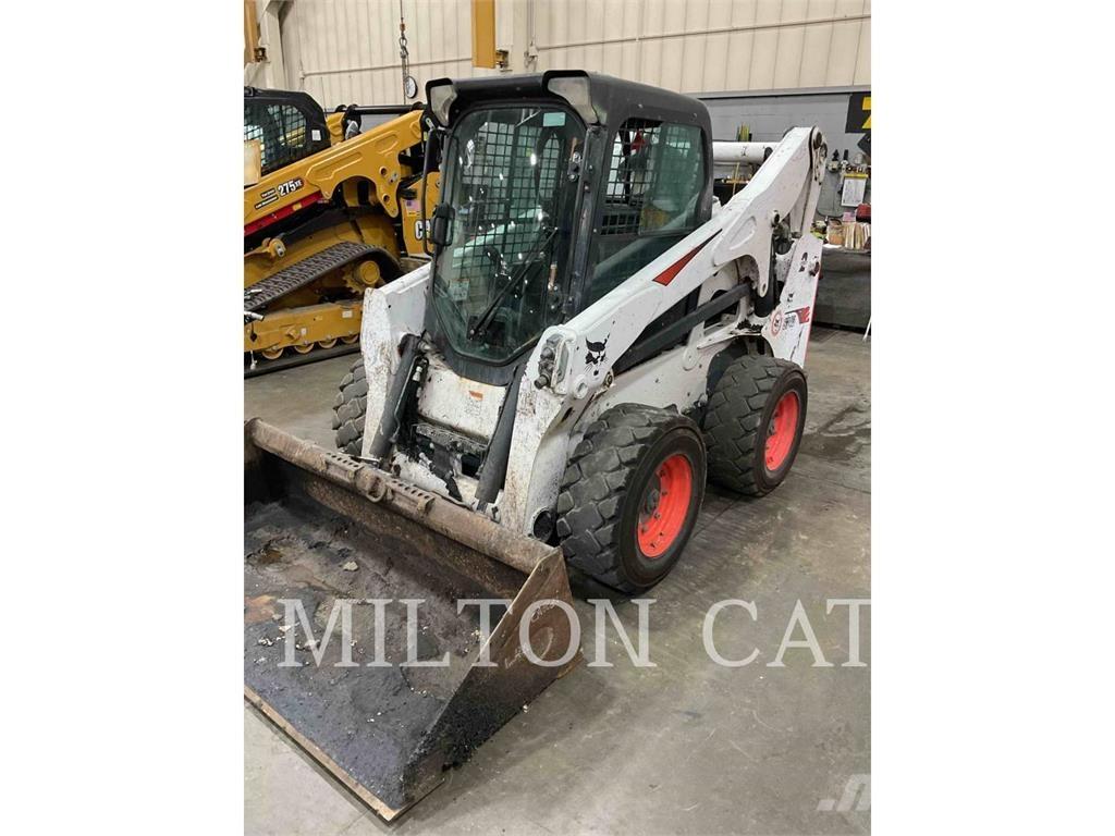 Bobcat S740 滑移轉向裝載機