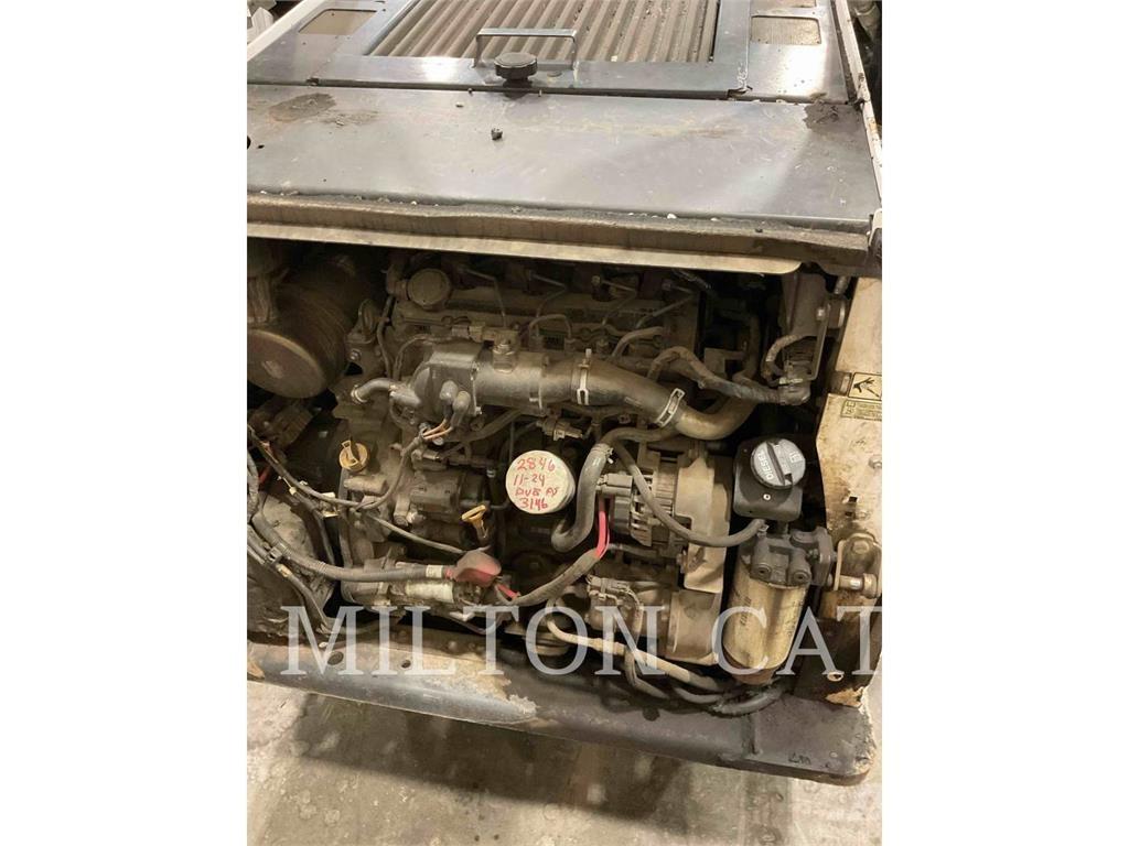 Bobcat S740 滑移轉向裝載機
