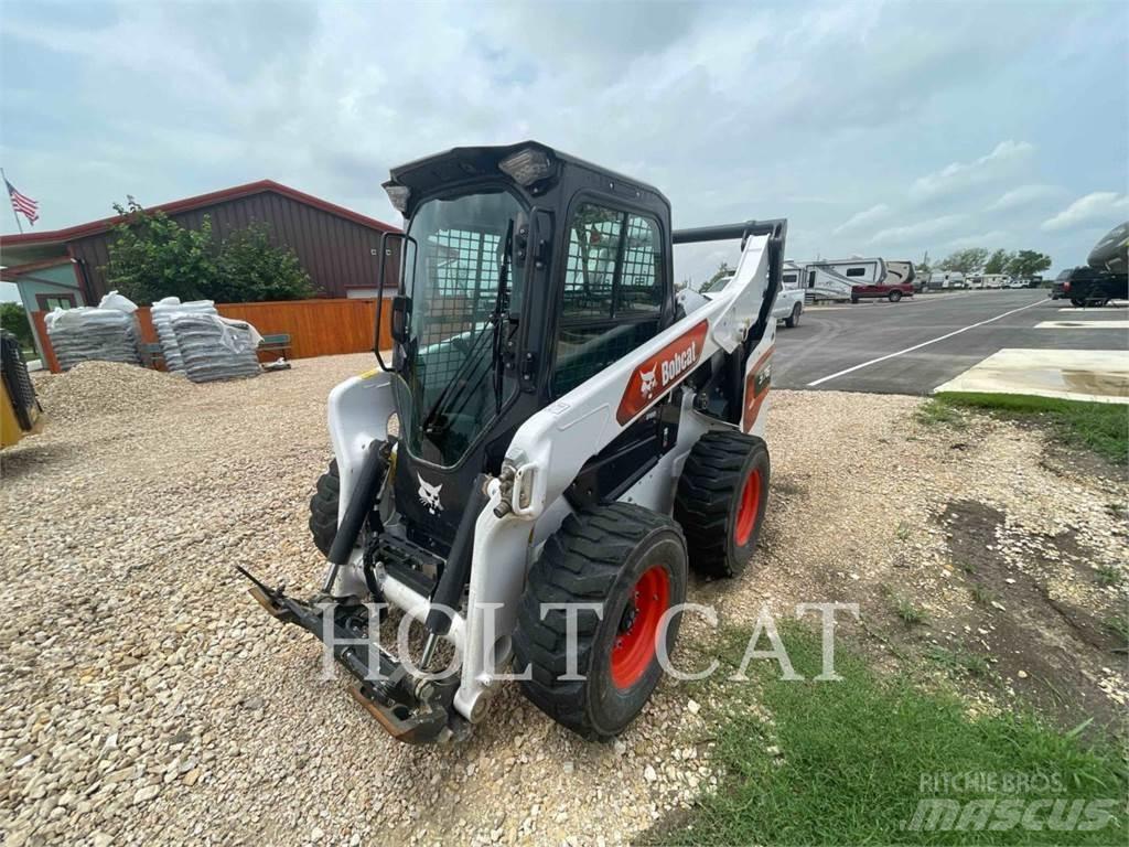 Bobcat S76 滑移轉向裝載機