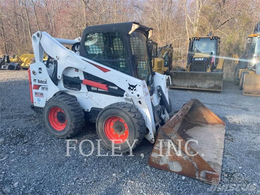 Bobcat S770 滑移轉向裝載機