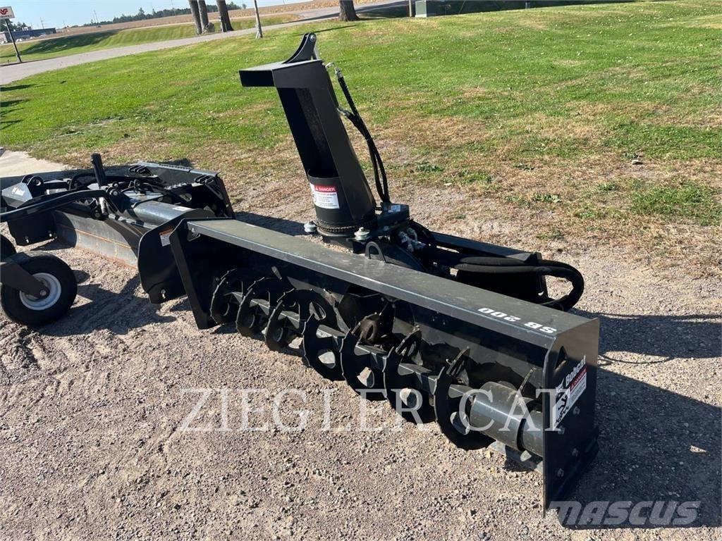 Bobcat SB200 滑移轉向裝載機