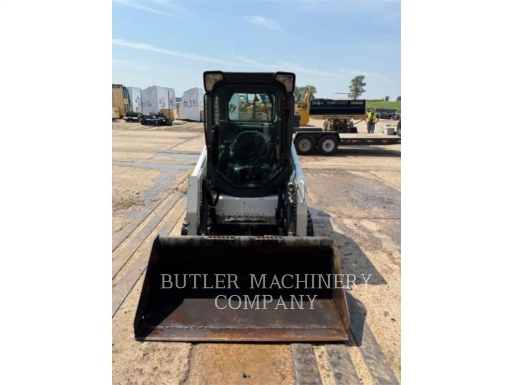 Bobcat T450 推土機