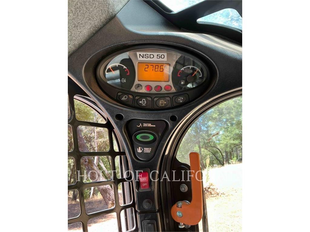 Bobcat T550 推土機
