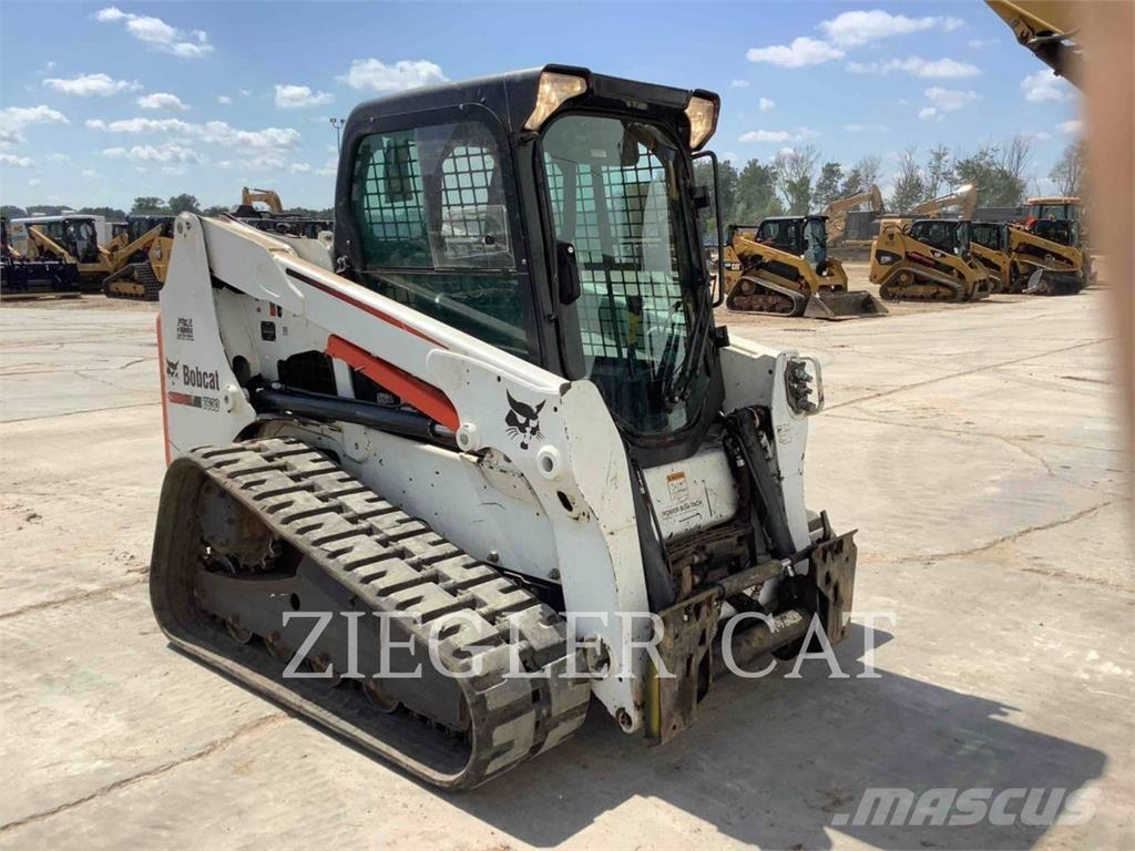 Bobcat T630 推土機
