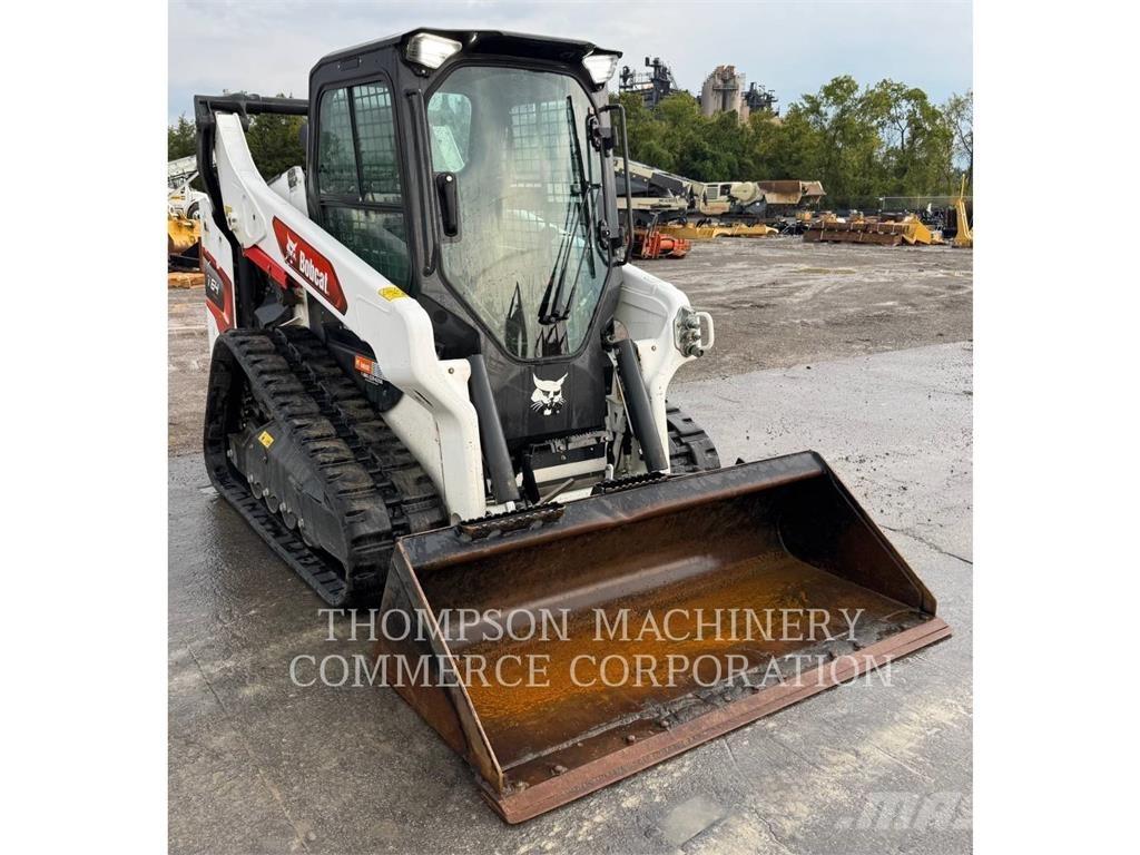 Bobcat T64 推土機