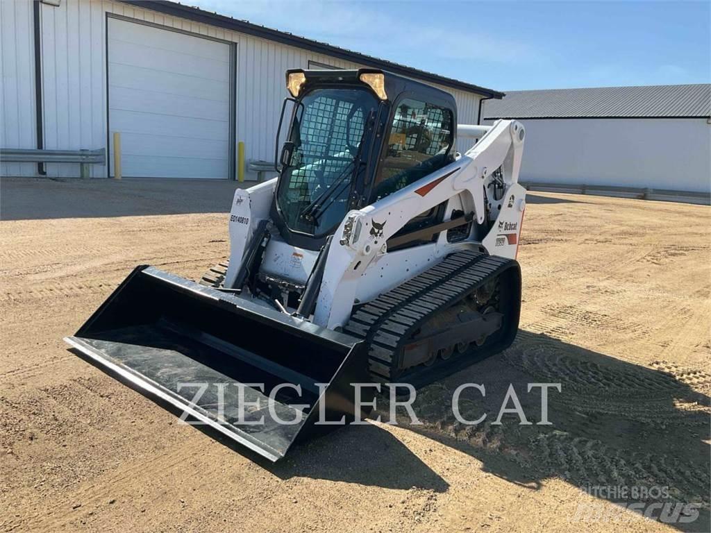 Bobcat T650 推土機