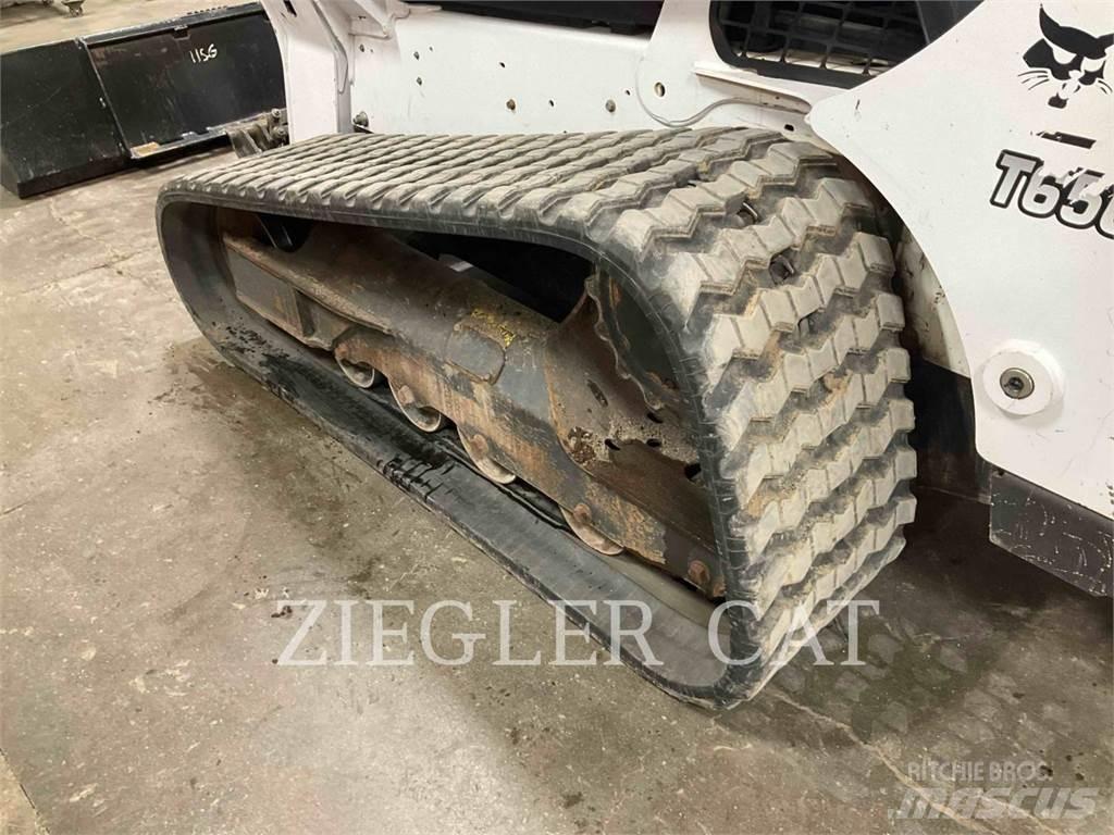 Bobcat T650 推土機
