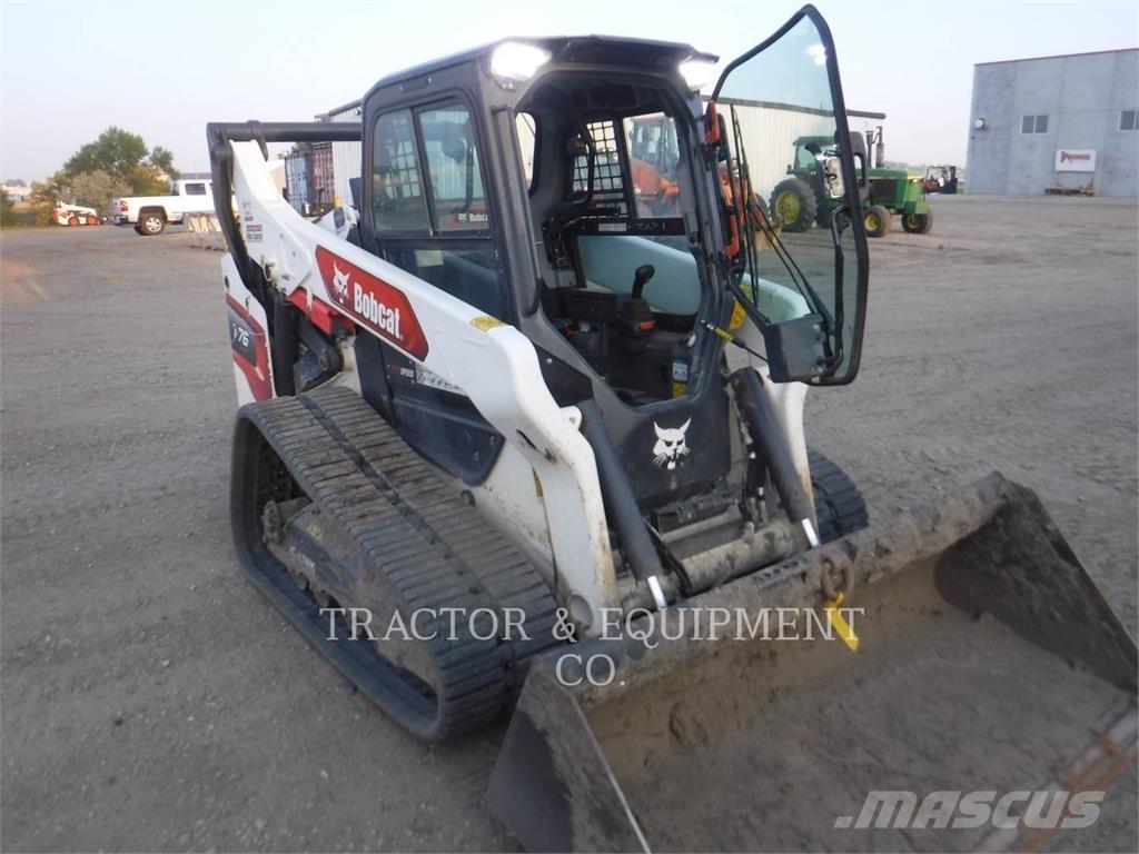 Bobcat T76 滑移轉向裝載機