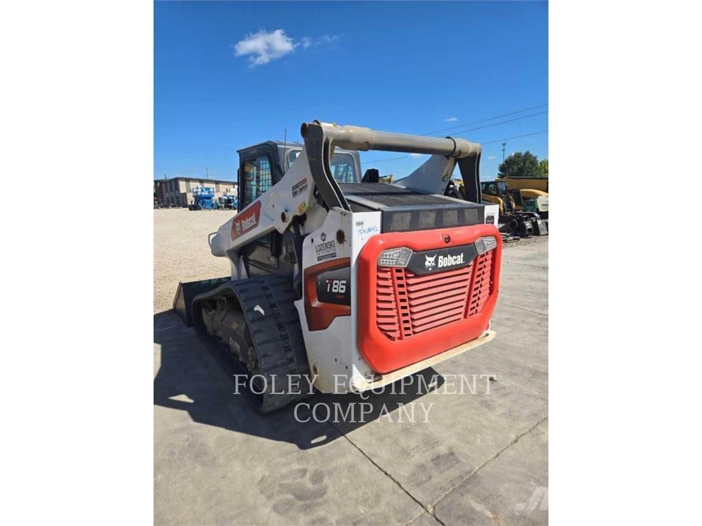 Bobcat T86 滑移轉向裝載機
