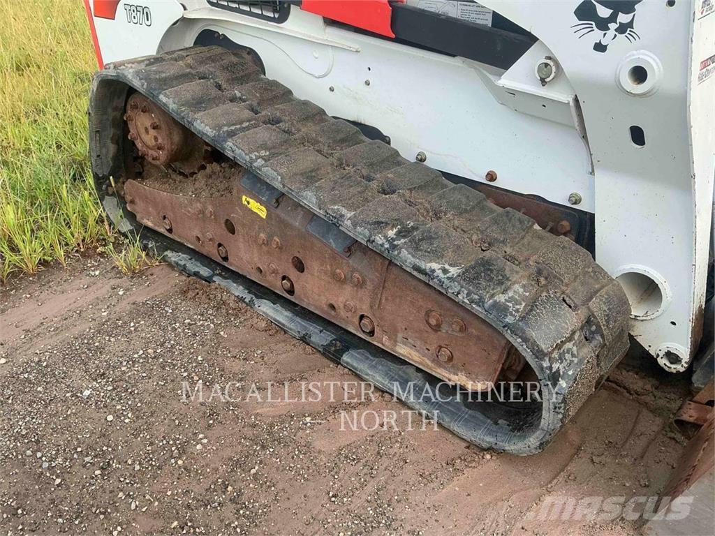 Bobcat T870 滑移轉向裝載機