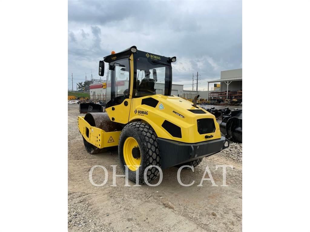 Bomag 177 複合式滾壓機