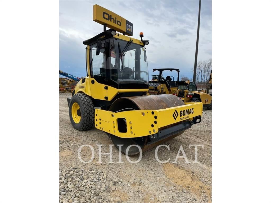 Bomag 177 複合式滾壓機