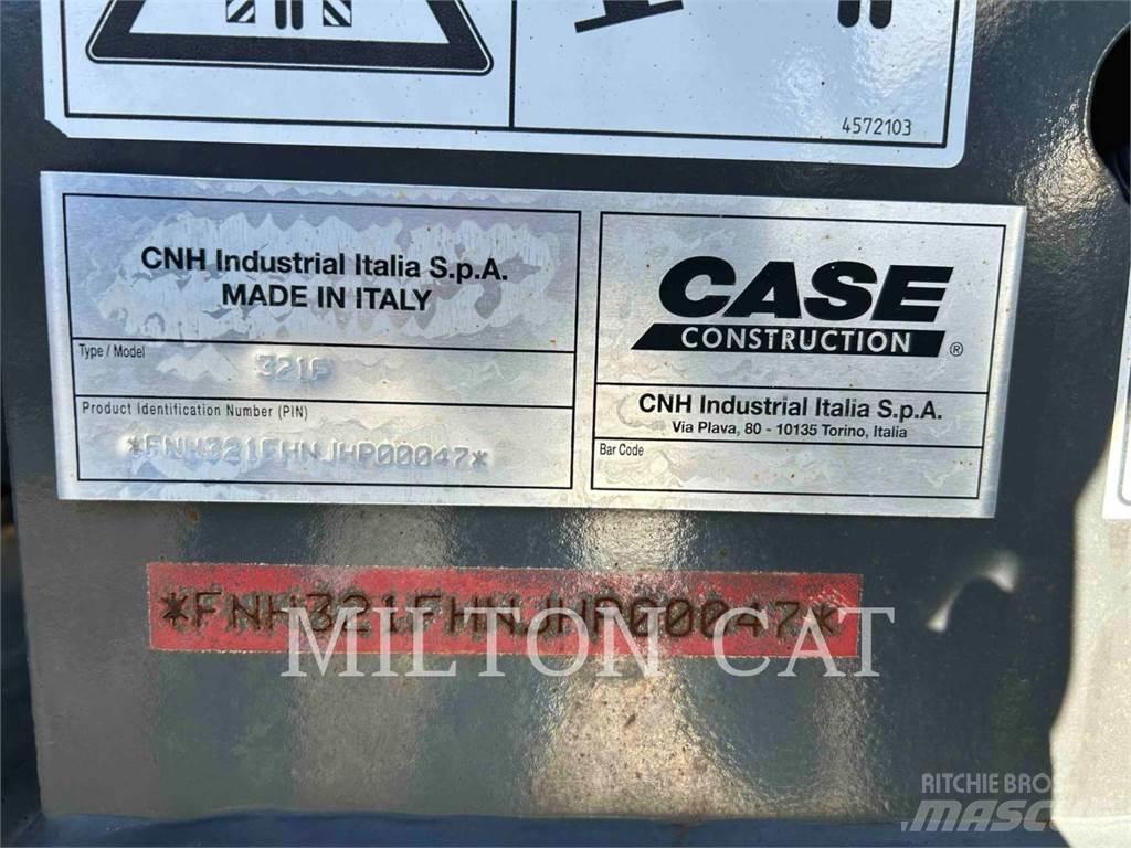 CASE 321F 小型裝載機