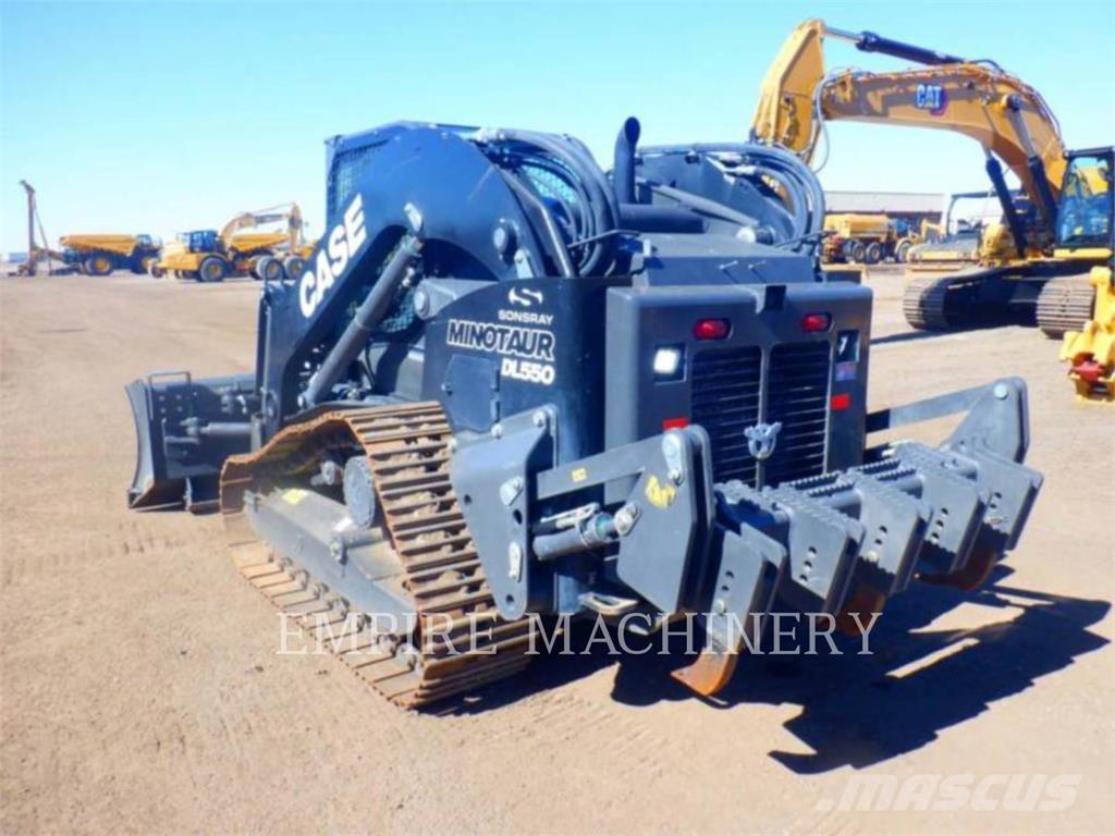 CASE DL550 滑移轉向裝載機