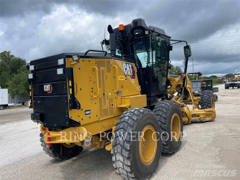 CAT 120 AWD CS 平土機