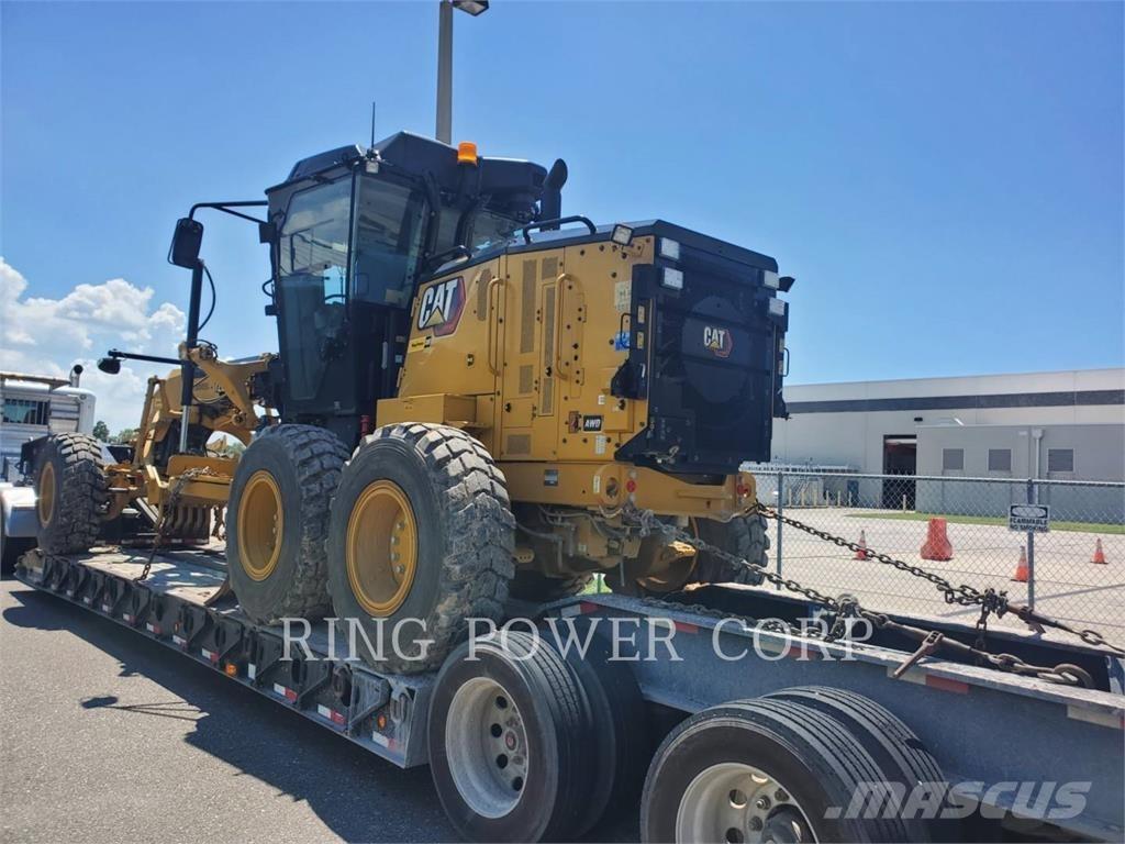 CAT 120 AWD CS 平土機
