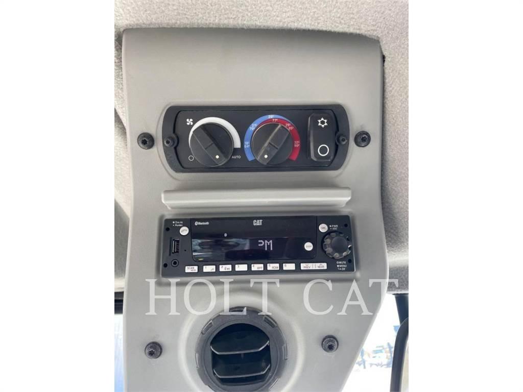 CAT 120 JOY 平土機