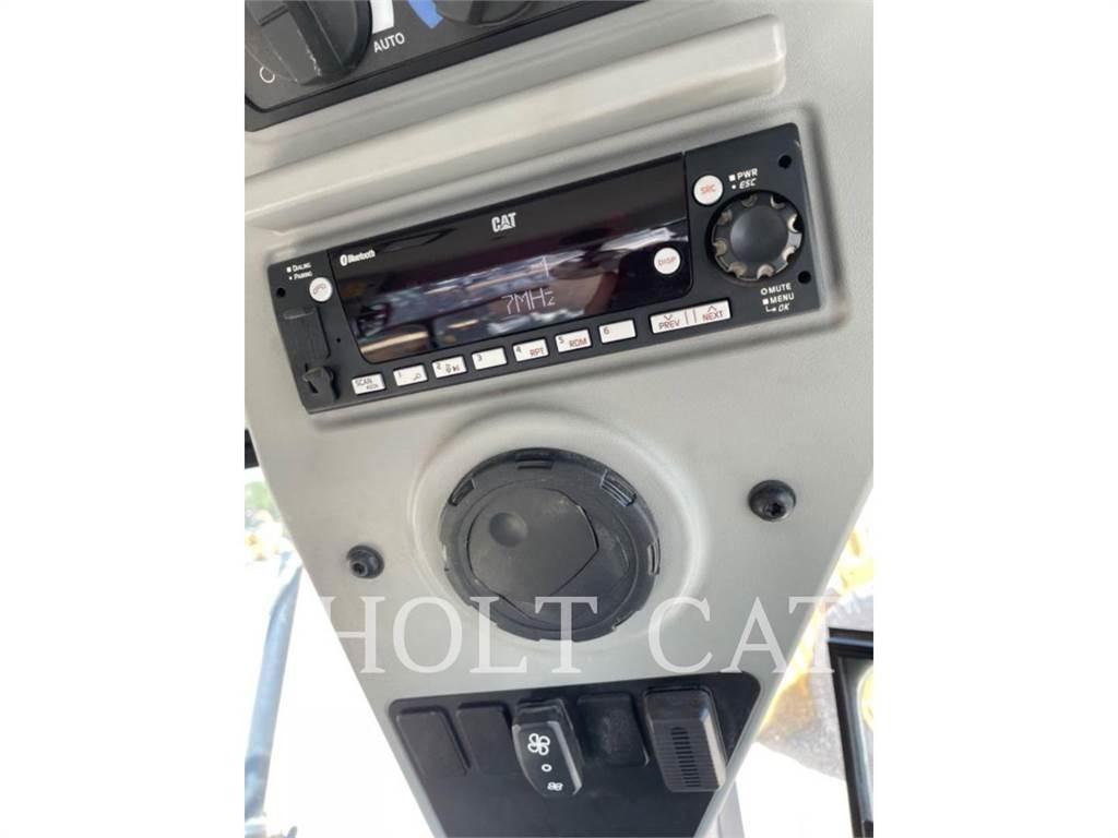 CAT 120 JOY3 平土機