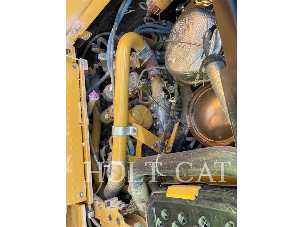 CAT 120 JOY3 平土機